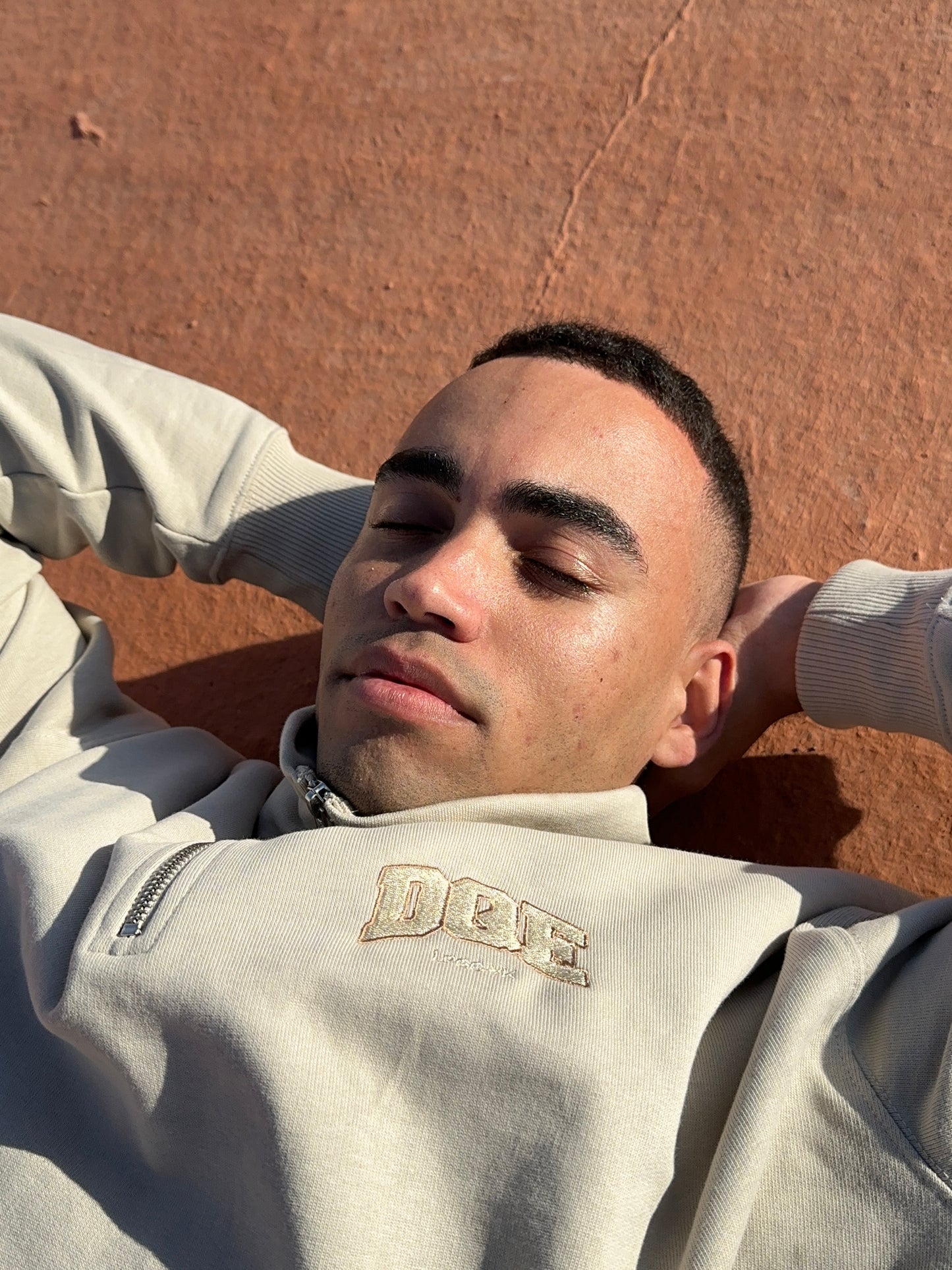 SUDADERA "DQE" BEIGE